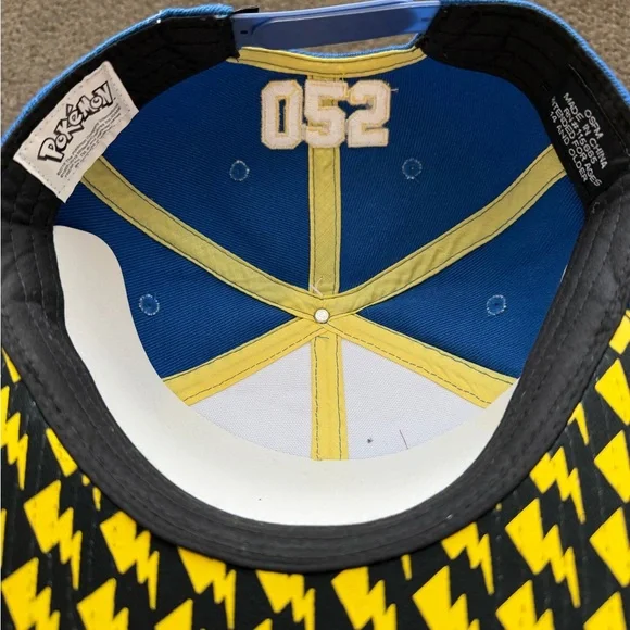 Bioworld Pikachu Yellow Blue White Snapback Hat - Picture 6 of 8